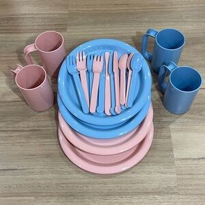 Vintage Retro Pink & Blue Plastic Picnic Mugs Plates Utensils Set for Four